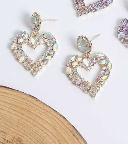 B R I G H T H E A R T S